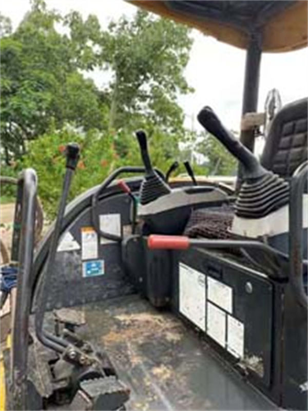 3 tons used Japan high quality Komatsu pc 30 MR crawler excavator with lower working hours