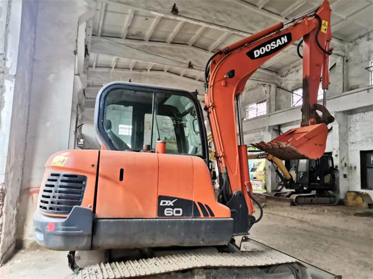 Ready for work and experienced used Korea imported 6 ton Doosan DX 55 in a good condition