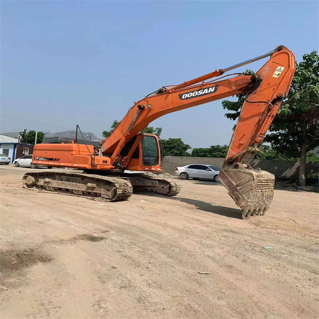25 Ton Ready Used Excavator For Work And Experienced Used Korea Imported Doosan DX 260LC
