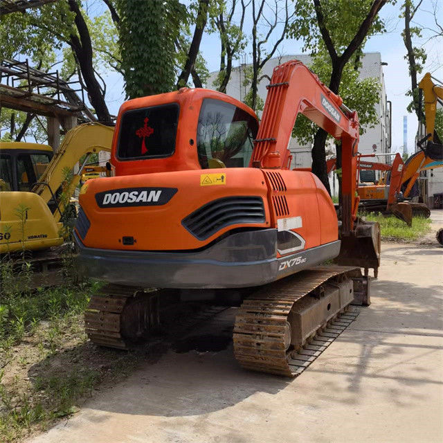 8 Ton Ready Used Excavator For Work And Experienced Used Korea Imported Doosan DX 75