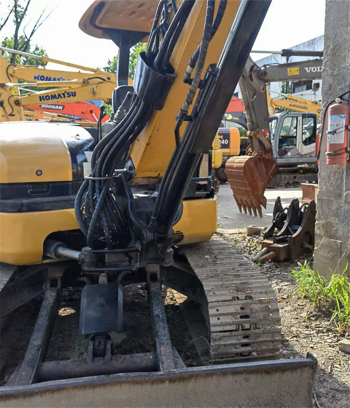 5 ton ready for work and experienced used Japan imported CAT 304 C CR in a good condition