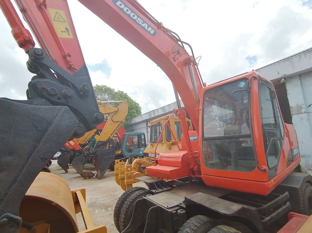 Ready for work and experienced used Korea Used excavator  DH150W-7 in a good condition