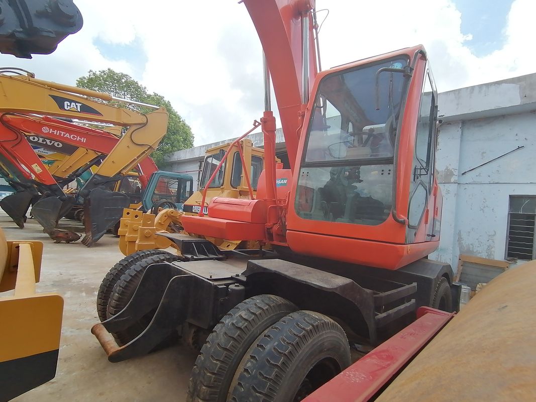 Ready for work and experienced used Korea Used excavator  DH150W-7 in a good condition