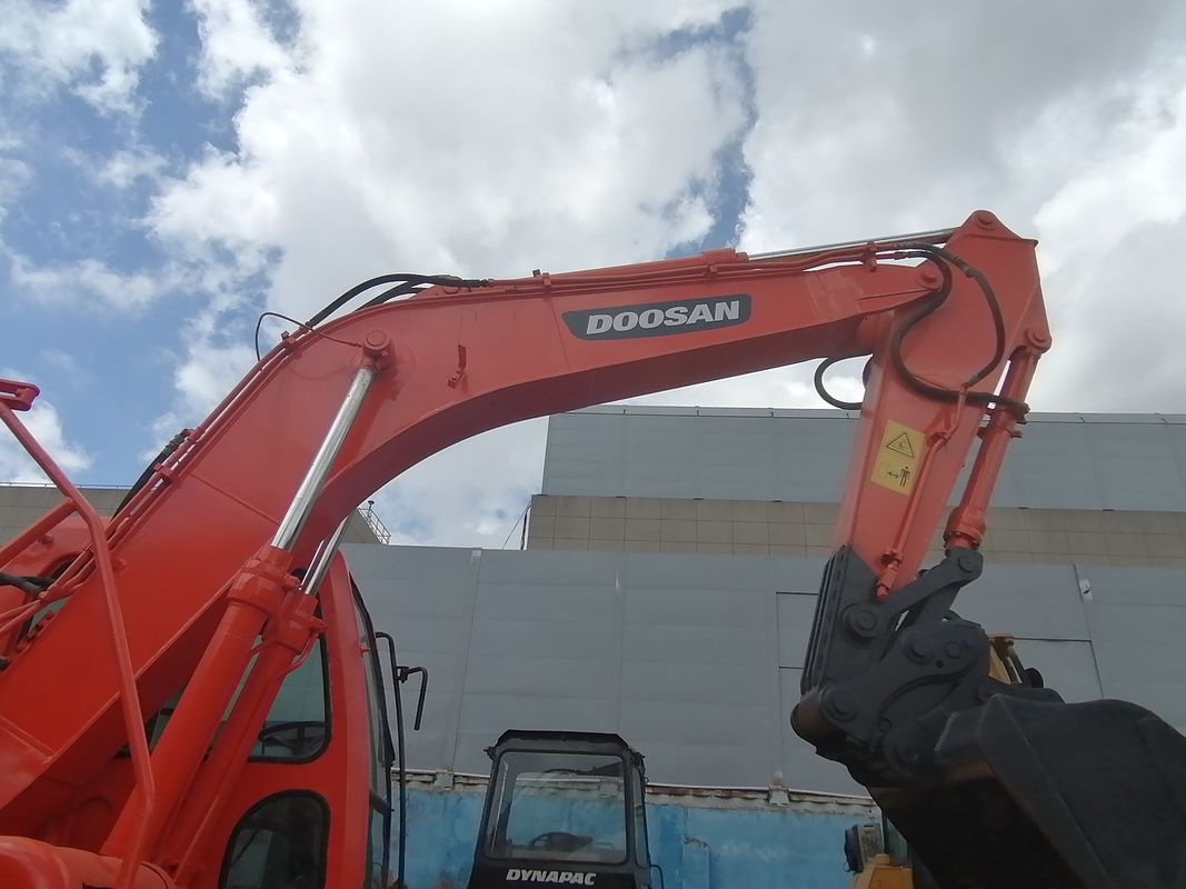 Ready for work and experienced used Korea Used excavator  DH150W-7 in a good condition