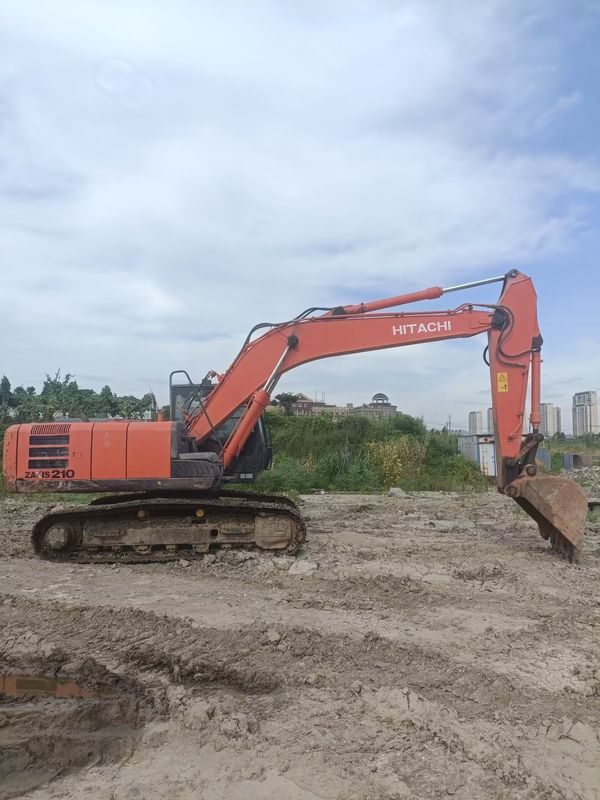 21 Ton Ready Used Excavator For Work And Experienced Used Korea Imported Hitachi 210-5G