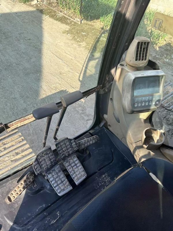 21 Ton Ready Used Excavator For Work And Experienced Used Korea Imported Hitachi 210-3 In Good Condition