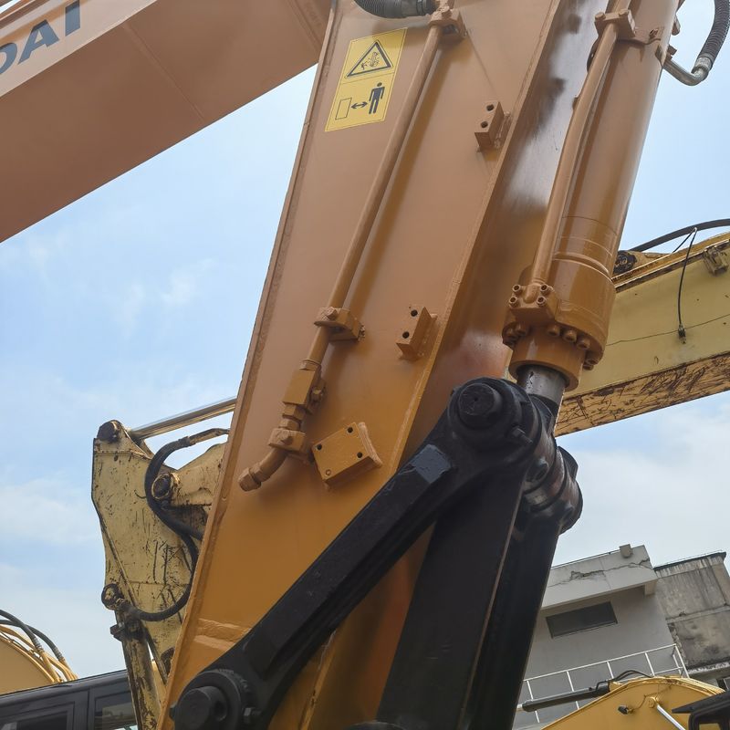 30 Ton Ready For Work And Experienced Used Korea Imported Hyundai DH305LC-9