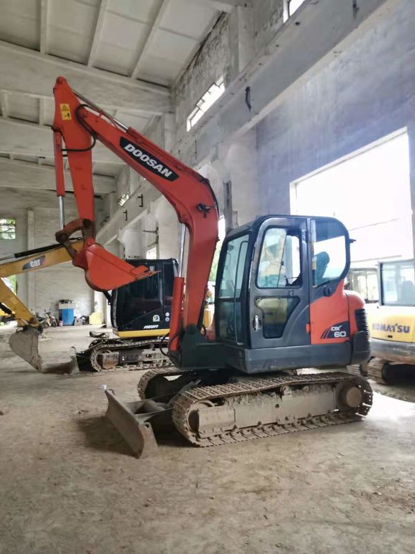 6 Ton Ready For Work And Experienced Used Korea Imported DOOSAN DX60 In A Good Condition