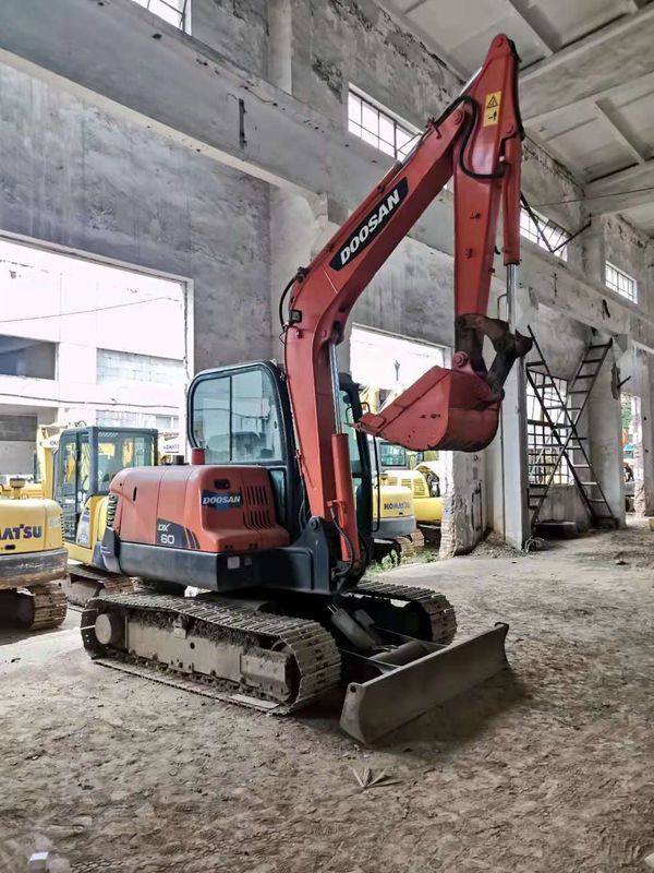 6 Ton Ready For Work And Experienced Used Korea Imported DOOSAN DX60 In A Good Condition