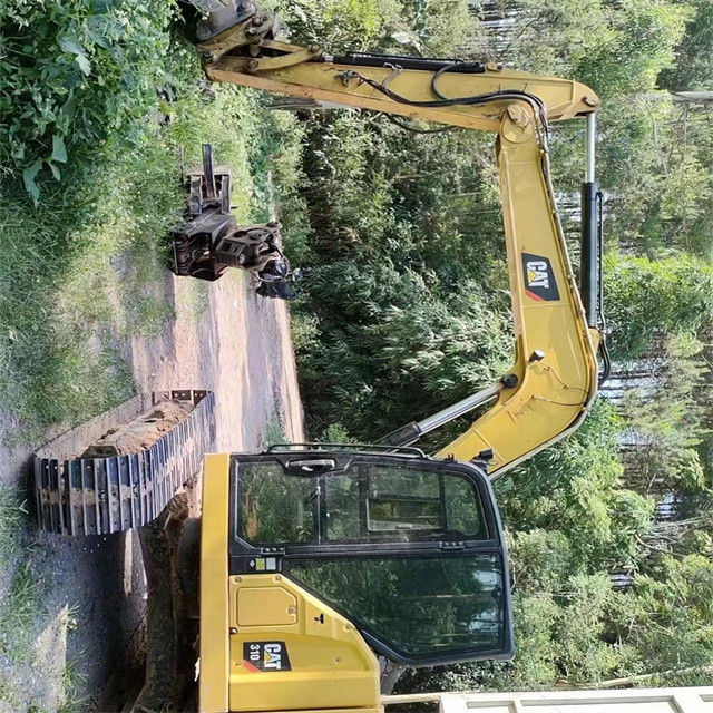 9.44 ton almost new Japan imported crawler excavator machine used refurbish CAT 310