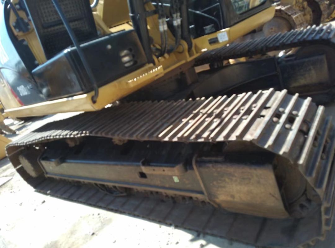 17.9 ton almost new Japan imported crawler excavator machine used refurbish CAT 318 D2L