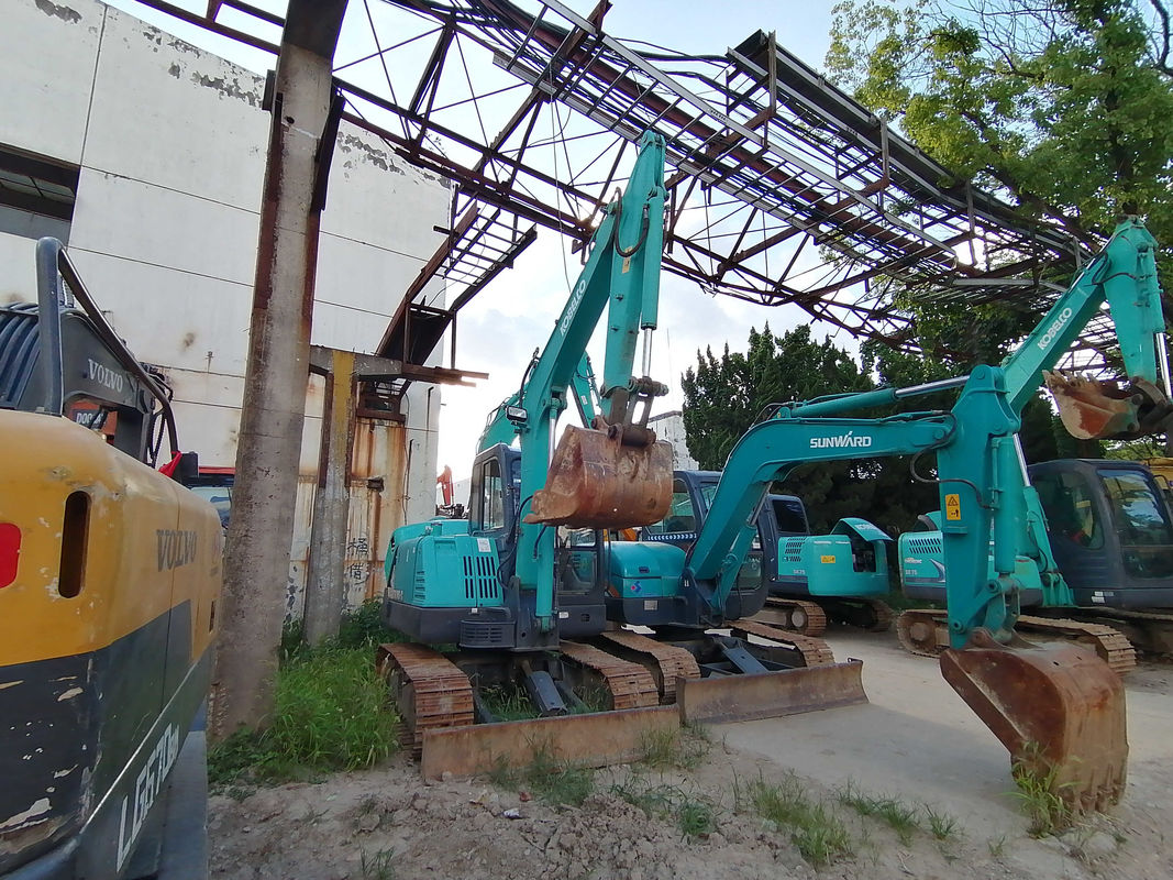 30.5kN KOBELCO SK60-C Excavator Machine Weight 5.95t Engine power 42.4kW