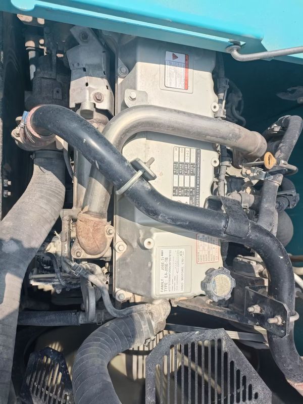 Second Hand Diggers Kobelco Sk260lc 8 9 10 11 Japan Used Excavator Engine Power 138kW