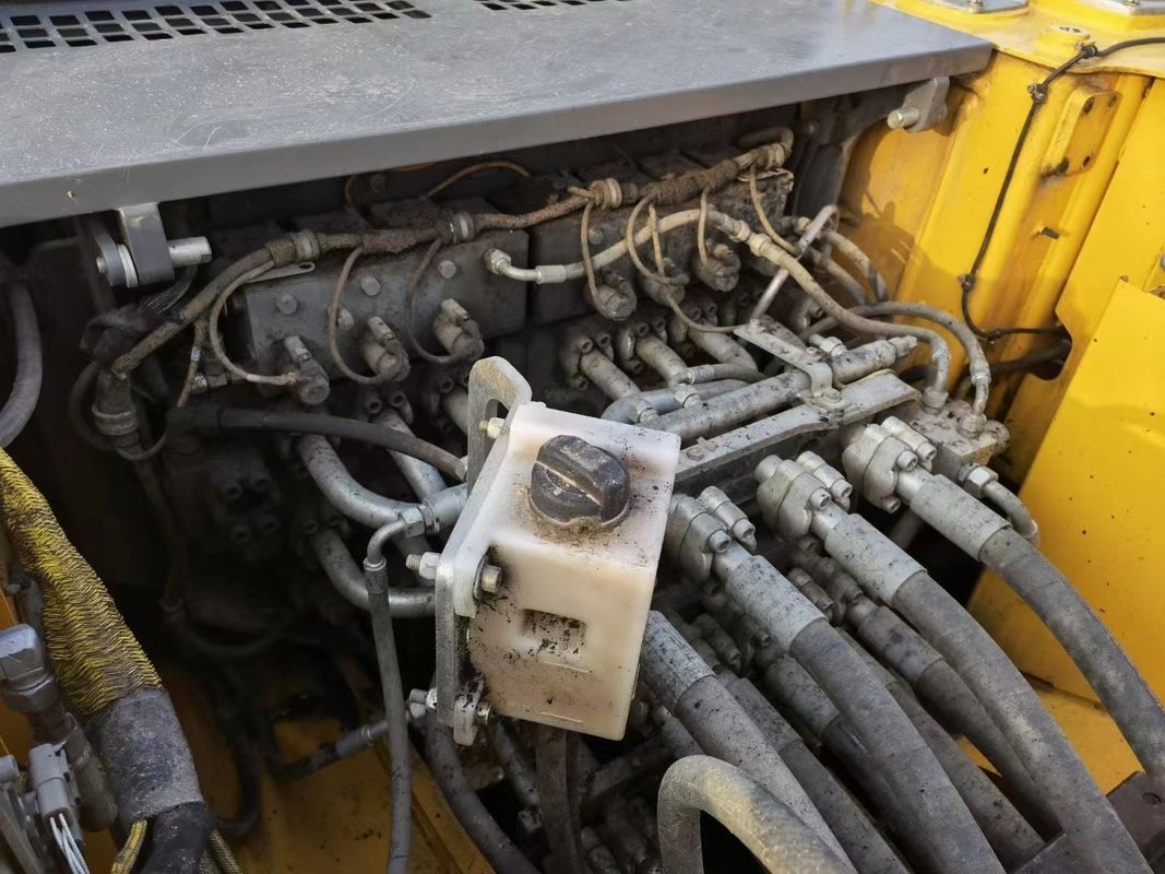 Used Liebherr R966 Ready For Work And Experienced German Imported In A Good Condition
