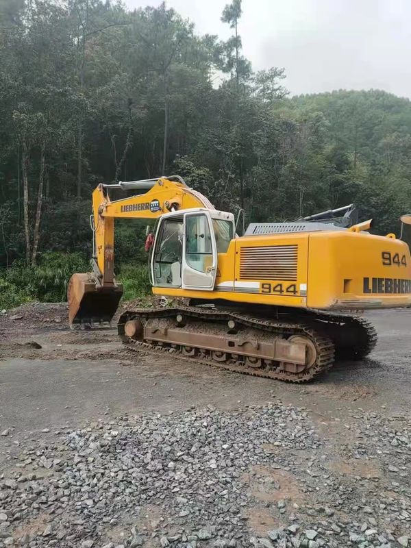 Used Liebherr R944 Ready For Work And Experienced German Imported In A Good Condition