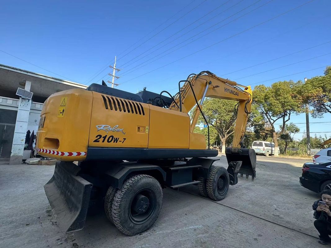21.2 Ton Hyundai 210W-7 Used Wheel Excavator Bucket capacity 1.34m3
