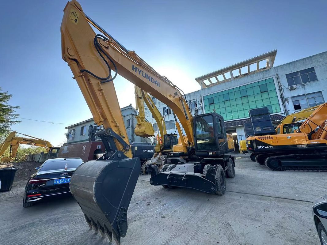 21.2 Ton Hyundai 210W-7 Used Wheel Excavator Bucket capacity 1.34m3