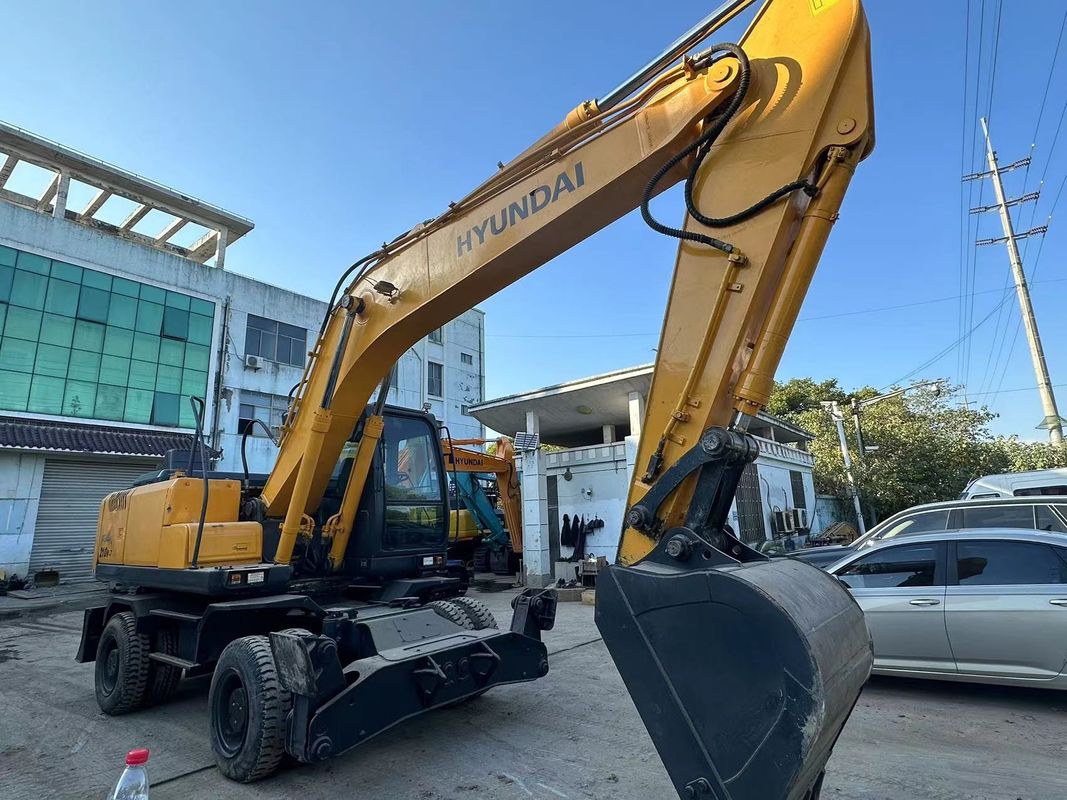 21.2 Ton Hyundai 210W-7 Used Wheel Excavator Bucket capacity 1.34m3