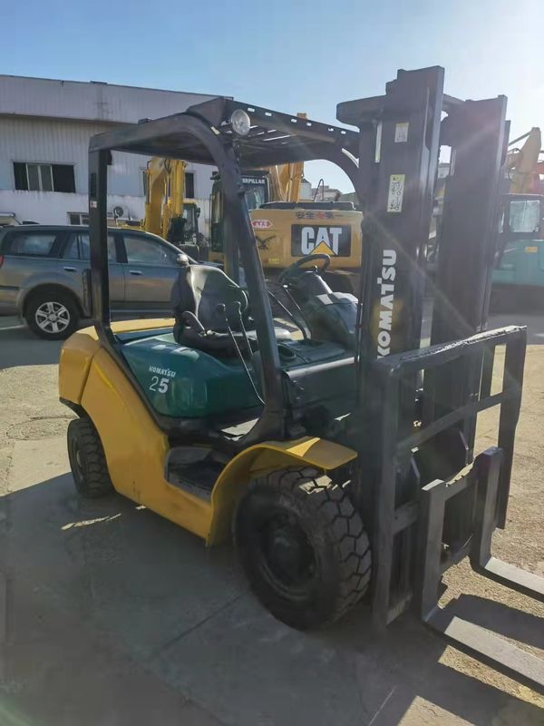 Japan Used Compact Electric Forklift Komatsu 2.5 Ton Forklift Engine Power