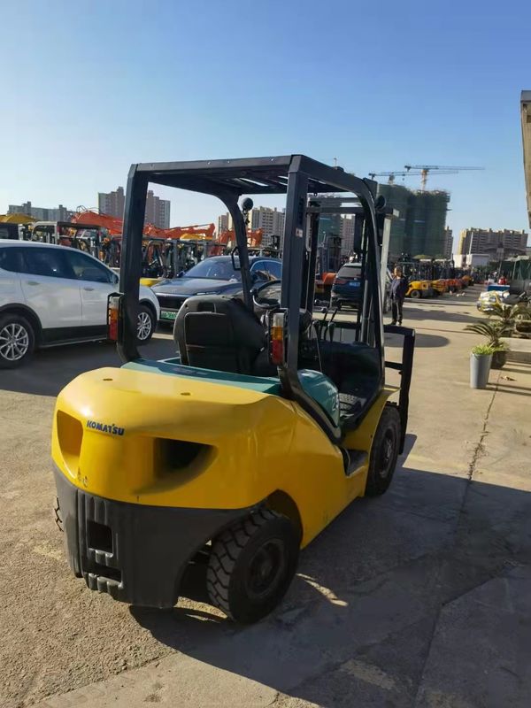Japan Used Compact Electric Forklift Komatsu 2.5 Ton Forklift Engine Power