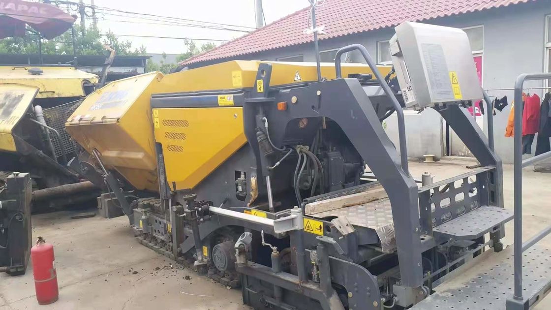 Small Crawler-type Asphalt Paver XCMG RP355 Original For Small-scale Engineering Projects