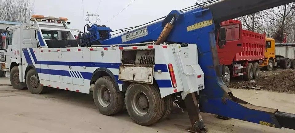 4x2/6x2/6x4/8x4/8x6/4x4/6x6 Driving Type Wrecker Truck with High Power