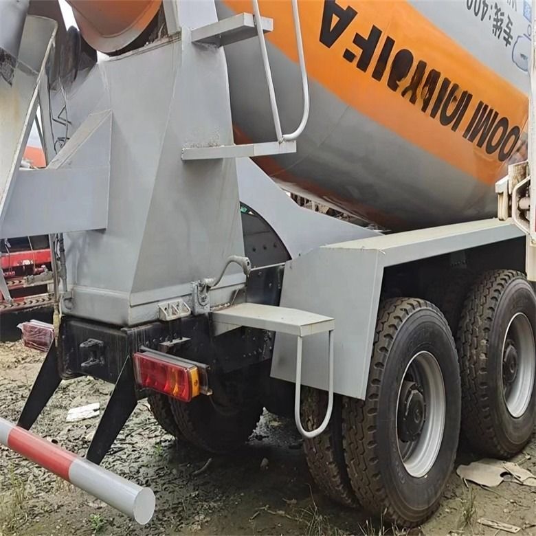 Construction Works 6*4 Howo Cement Truck Mixer With 371 Hp 375hp Mixing Power