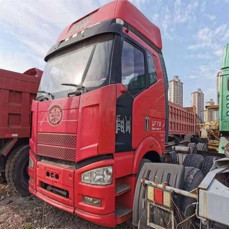 10 Forward Shift Number Used Faw Tractor Heavy Truck 6*4 With Multimedia System