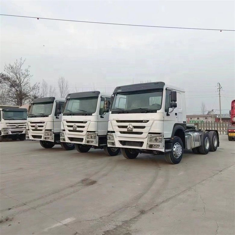 430 Clutch Model Sinotruk Trailer Tractor Truck Head Units For Heavy Truck Efficiency