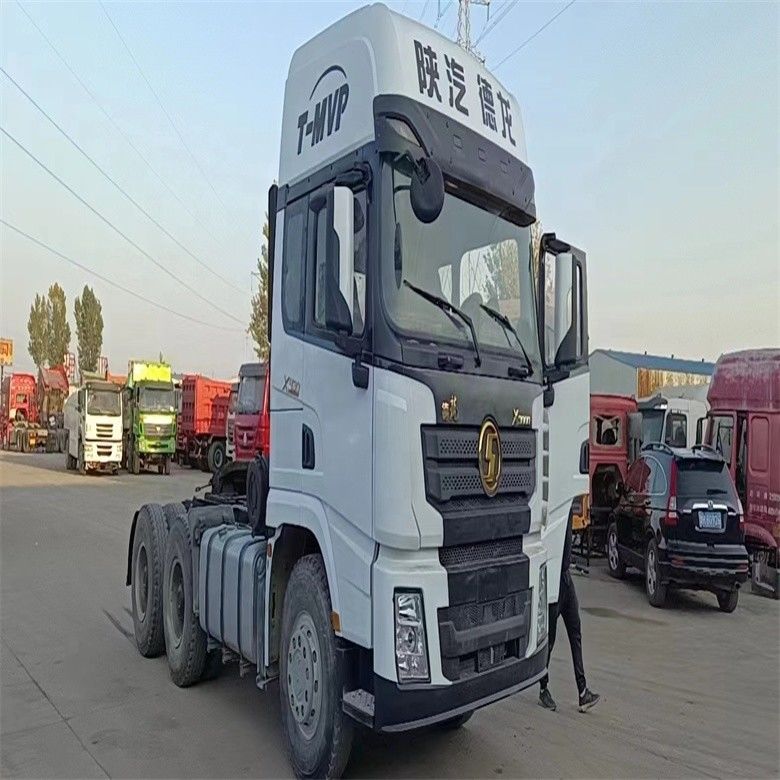 Second Hand Shacman 6 X 4 ADE X3000 With Normal Driver's Seat And Manual Transmission