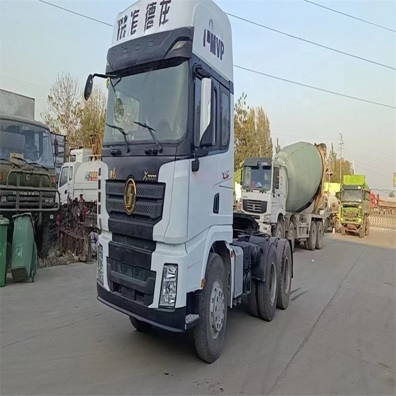 Second Hand Shacman 6 X 4 ADE X3000 With Normal Driver's Seat And Manual Transmission