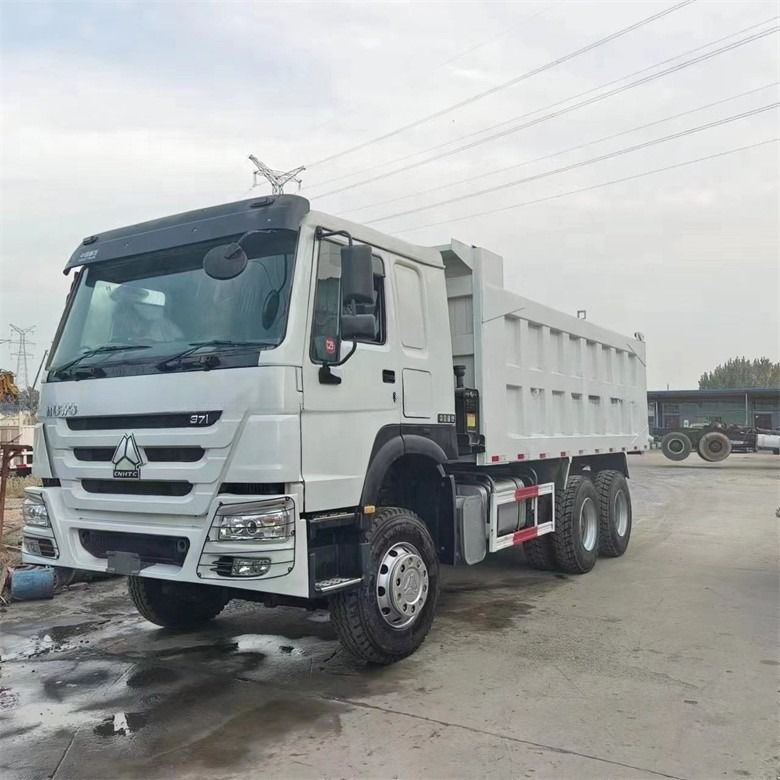 Multimedia System Equipped 6x4 Howo Dump Truck Sinotruck 371 LHD With And Left Steering