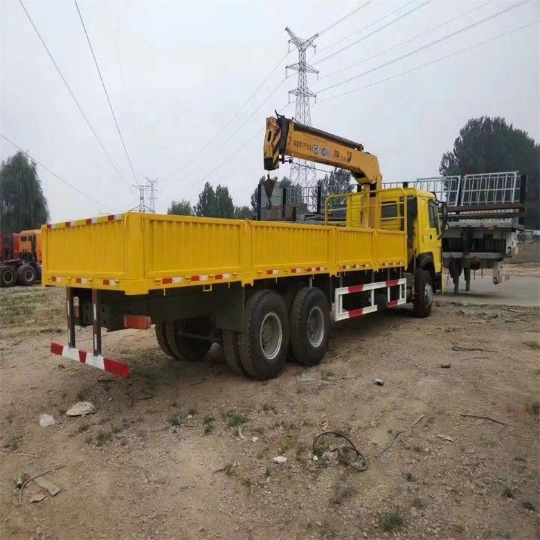 Sinotruk WD615 Engine Model 10 Ton Truck Mounted Crane with Original Hydraulic Cylinder