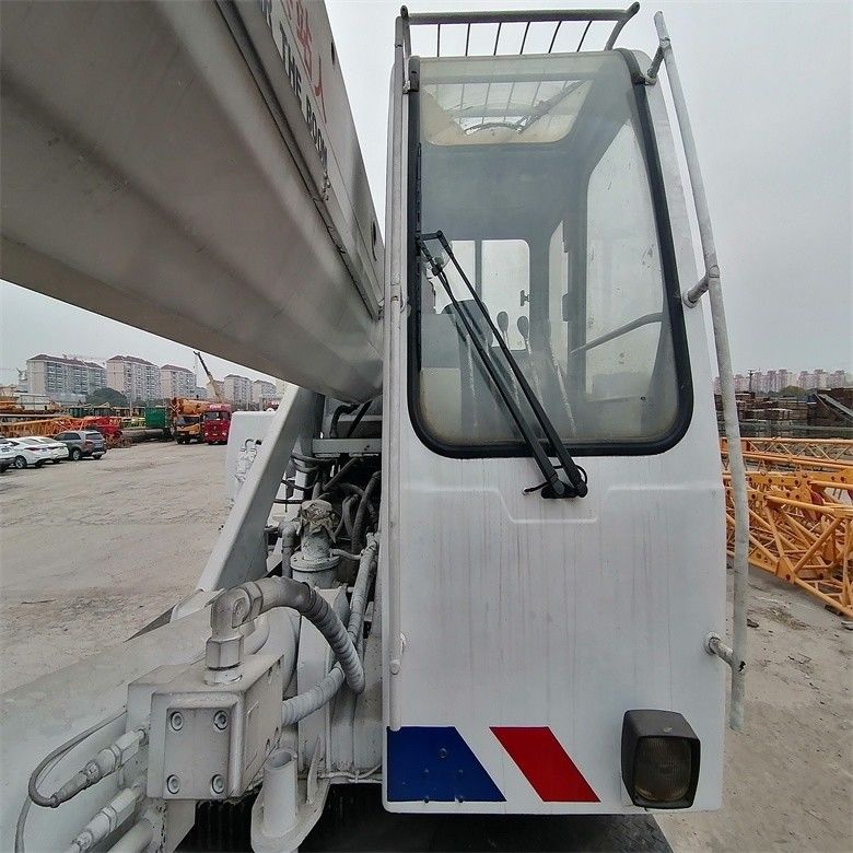 Used Zoomlion QY25V 20 Ton Wheeled Mobile Truck Crane with 3000-4000 Working Hours