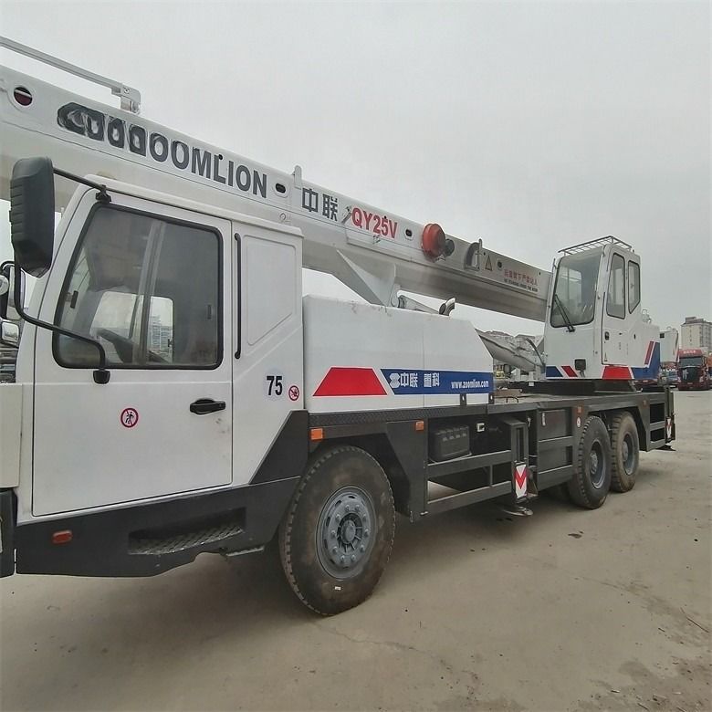 Zoomline QY25V 25 Ton Road Crane In Excellent Condition With 1900-2000 Working Hours