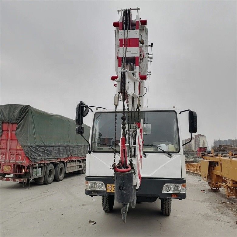 Zoomline QY25V 25 Ton Road Crane In Excellent Condition With 1900-2000 Working Hours