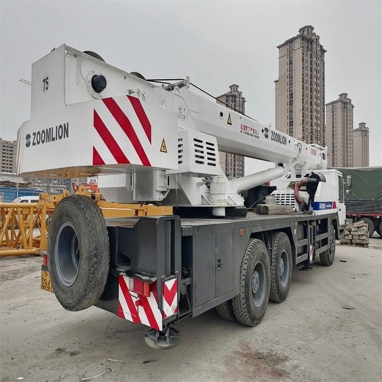30 Ton 25 Ton Second-hand Zoomlion Crane in Excellent Condition for Affordable Retail