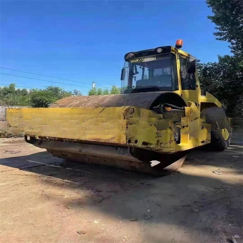 Great Popularity Enjoyed by BW 226DH-4 Compactor Bomag with 2000-2100 Working Hours