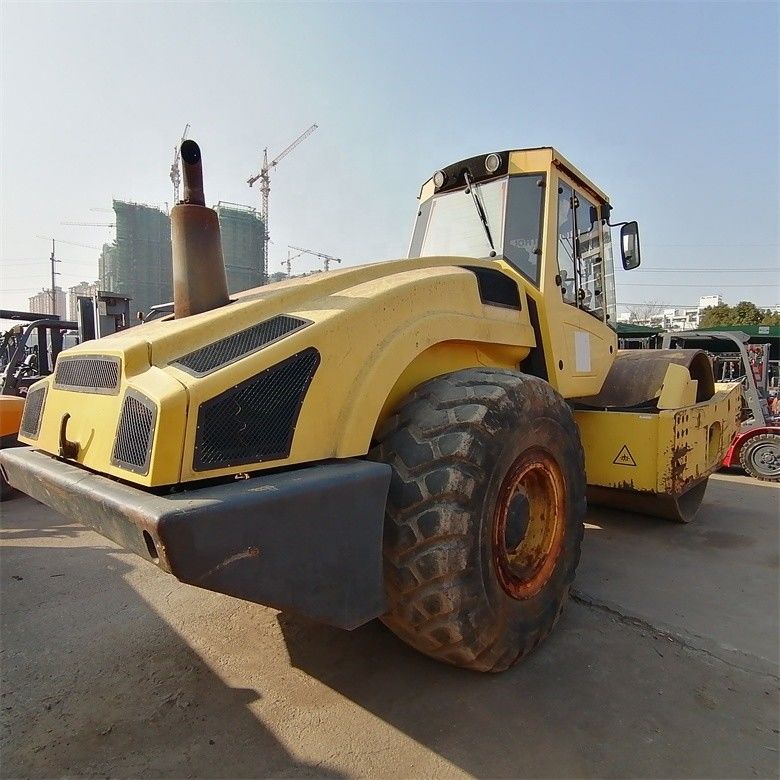 Great Popularity Enjoyed by BW 226DH-4 Compactor Bomag with 2000-2100 Working Hours