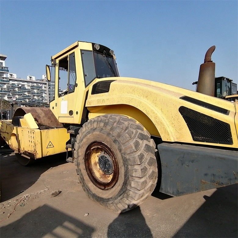Great Popularity Enjoyed by BW 226DH-4 Compactor Bomag with 2000-2100 Working Hours
