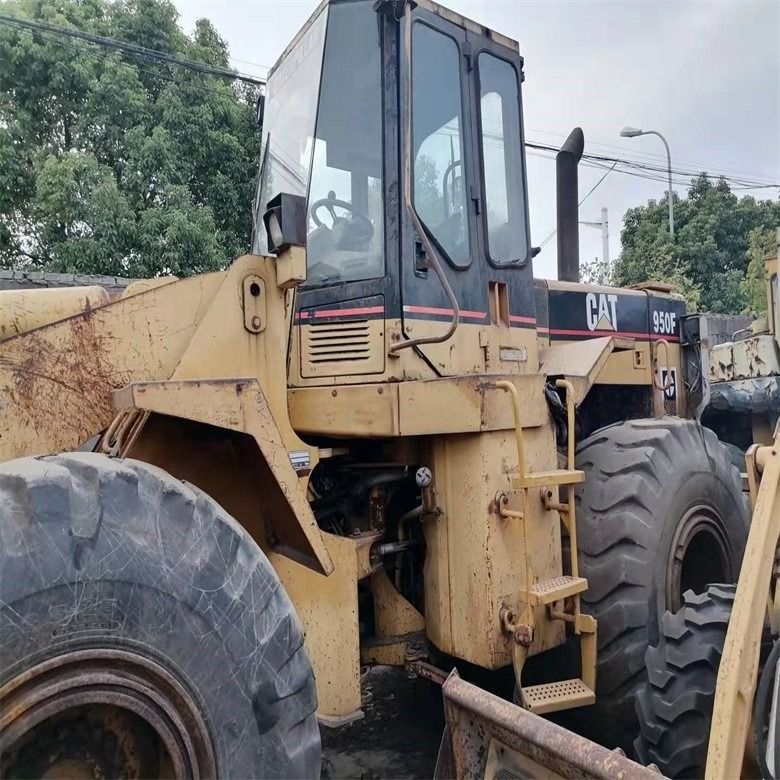 Caterpillar 950F 17 Tons Wheel Loader With 6.6L Displacement And 3200-3300 Working Hours