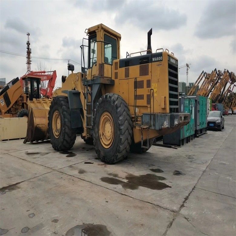 Low Working Hours WA600-6 Wheel Loader From Japan With Machine Weight Of 44000-44500 Kg
