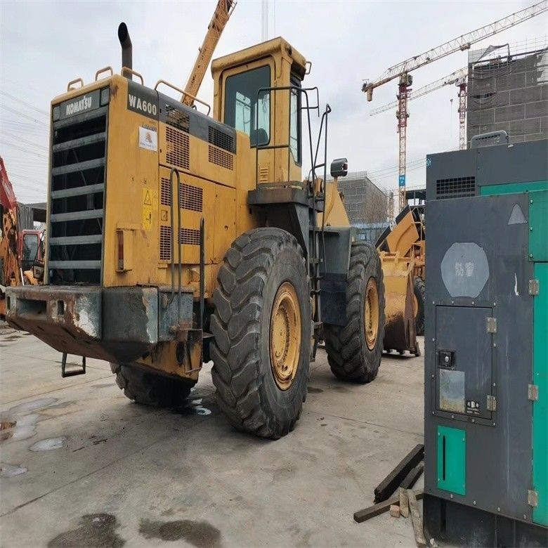 Low Working Hours WA600-6 Wheel Loader From Japan With Machine Weight Of 44000-44500 Kg