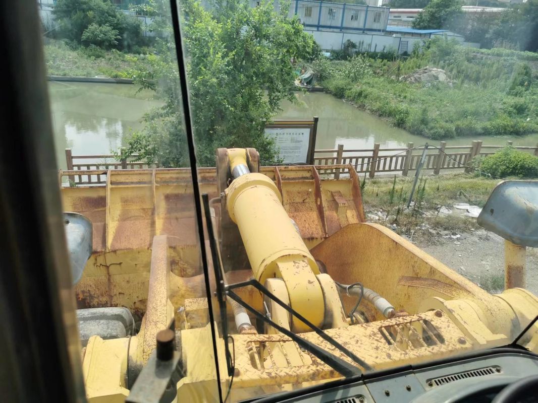 Komatsu 600 Model Heavy Duty WA600-6 Wheel Loader for Construction Building Solutions