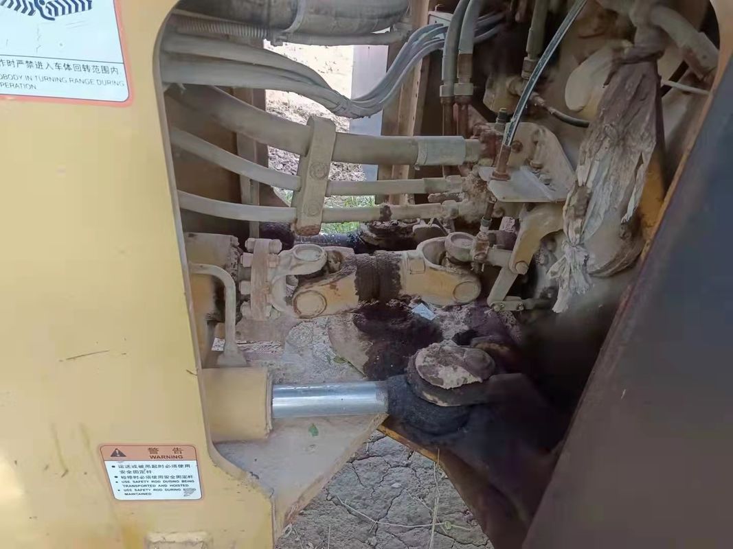 SEM 630B Track Type LGP Bulldozer Loader With Single Shank Ripper Heavy-Duty Tough Terrain