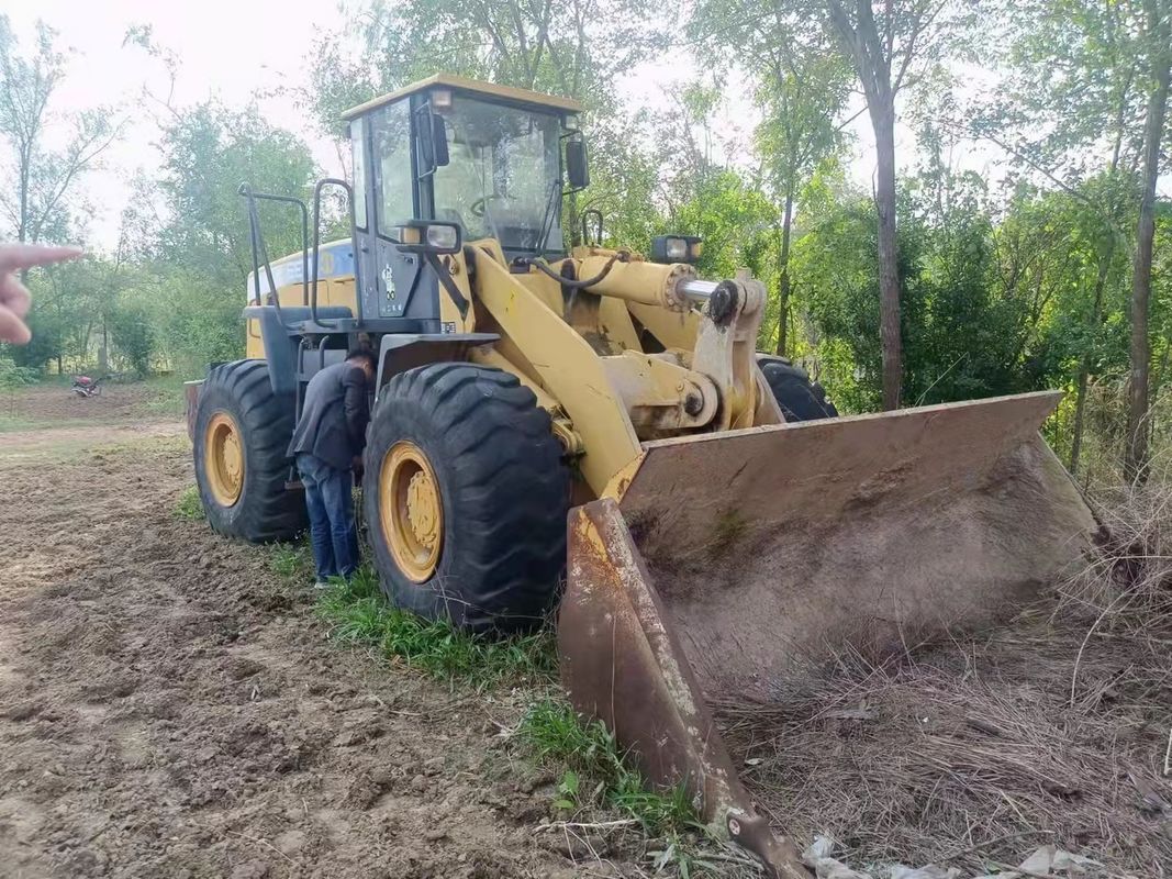 SEM 630B Track Type LGP Bulldozer Loader With Single Shank Ripper Heavy-Duty Tough Terrain