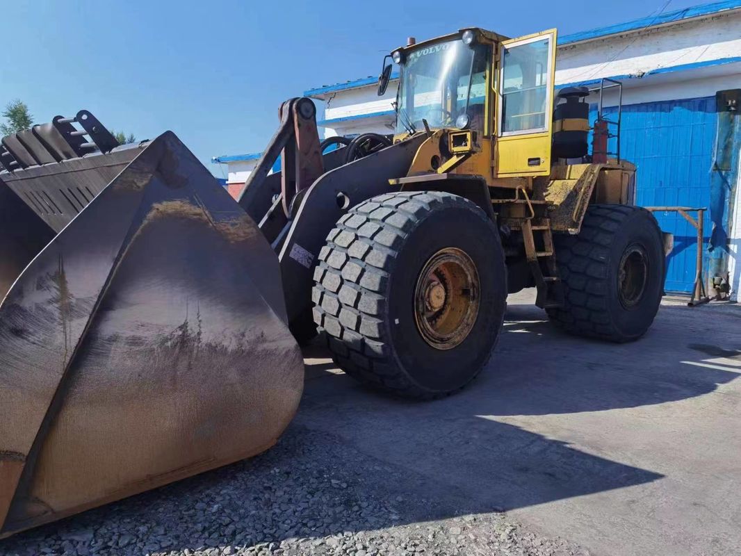 4WD Drive Type Used Loader VOLVO L220E Original Design Wheel Skid-Steer Loader Moving Type