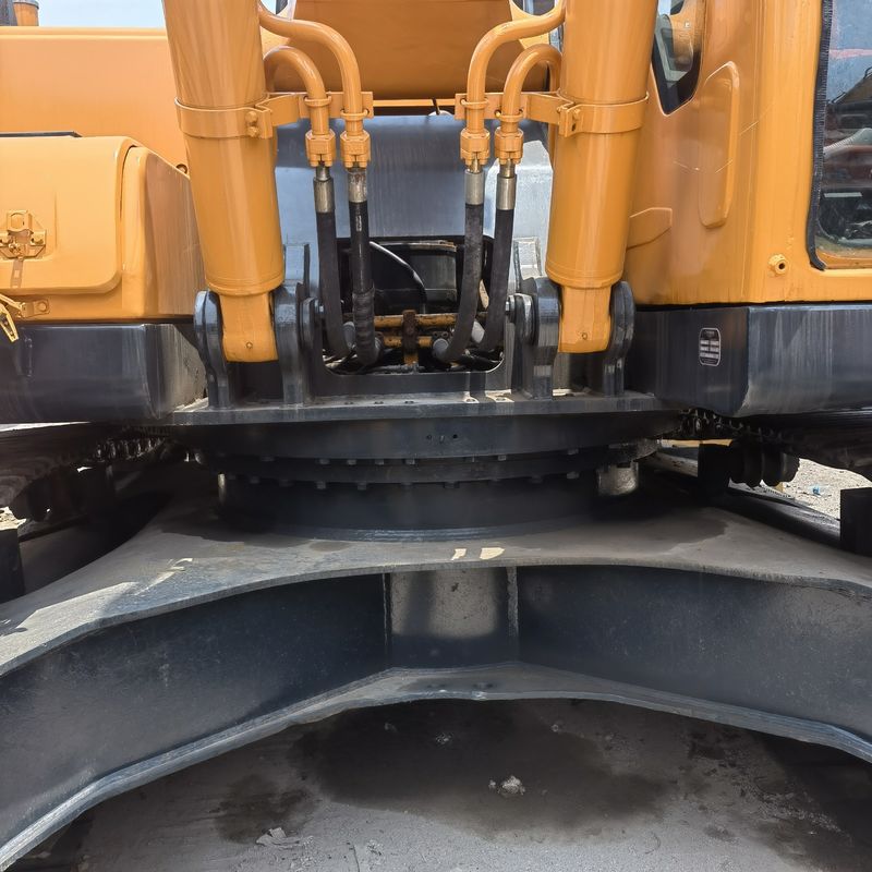 30 ton Ready for work and experienced used Korea imported Hyundai 305 in a good condition