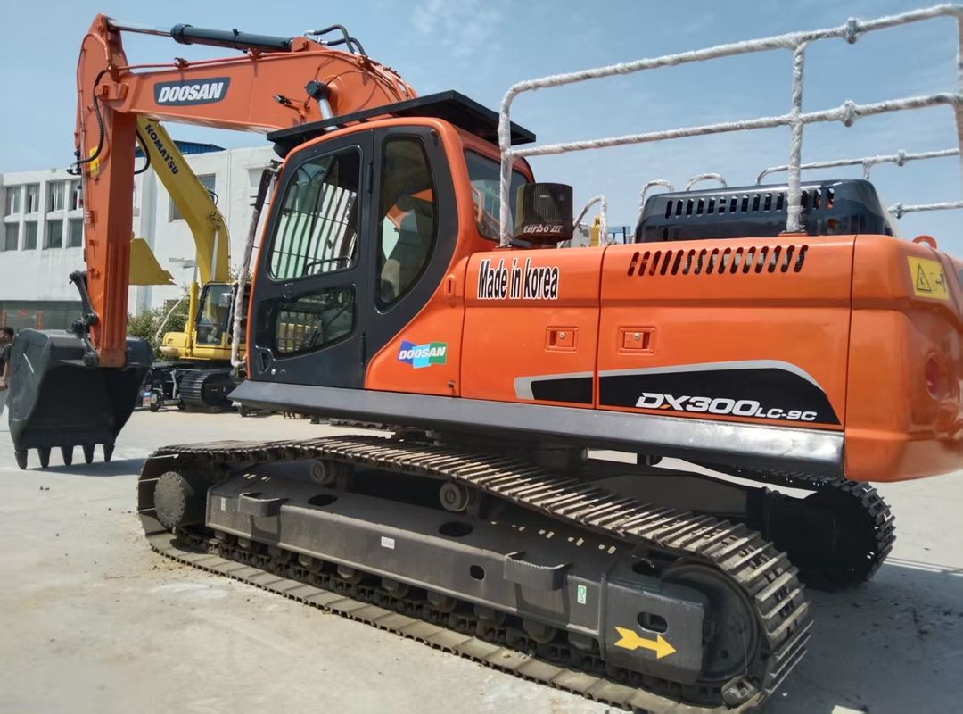 Used DOOSAN Crawler Excavator DX300LC-9C  Transport Height 3.475M High Performance