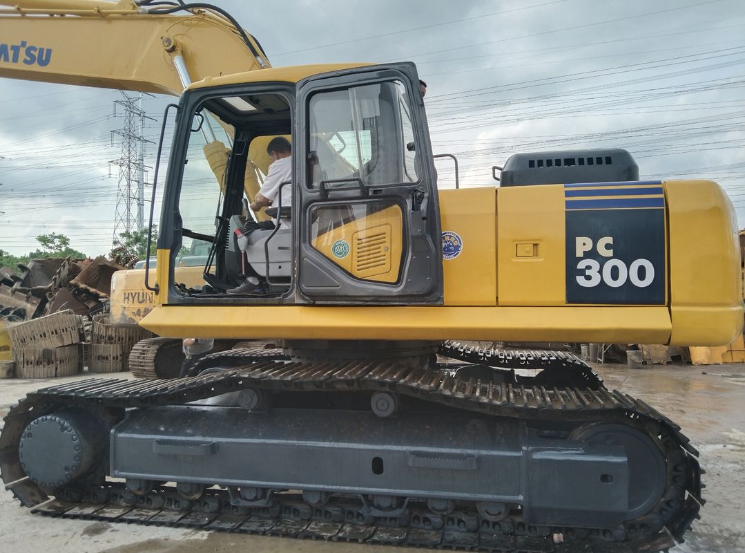 Used Komatsu PC300-7 Excavator with 180 kW Engine Power Hydraulic Crawler Digger